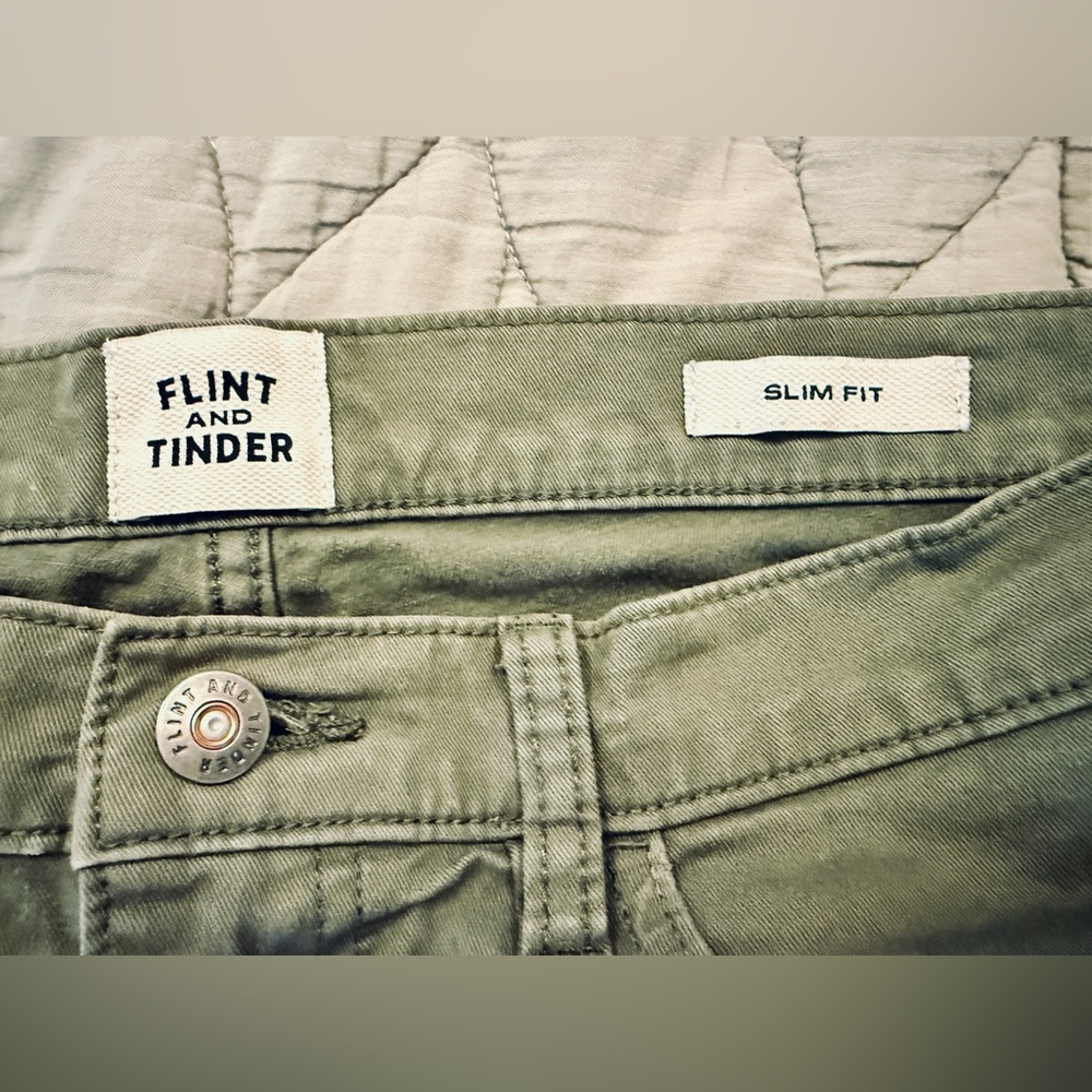 Flint and Tinder Men's Slim Fit Khaki Chinos